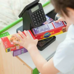 Cashier Austin Play Market Stand - Green / Wood