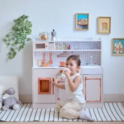 Little Chef St. Louis Wooden Play Kitchen with Sink & Ice Dispenser - Pink