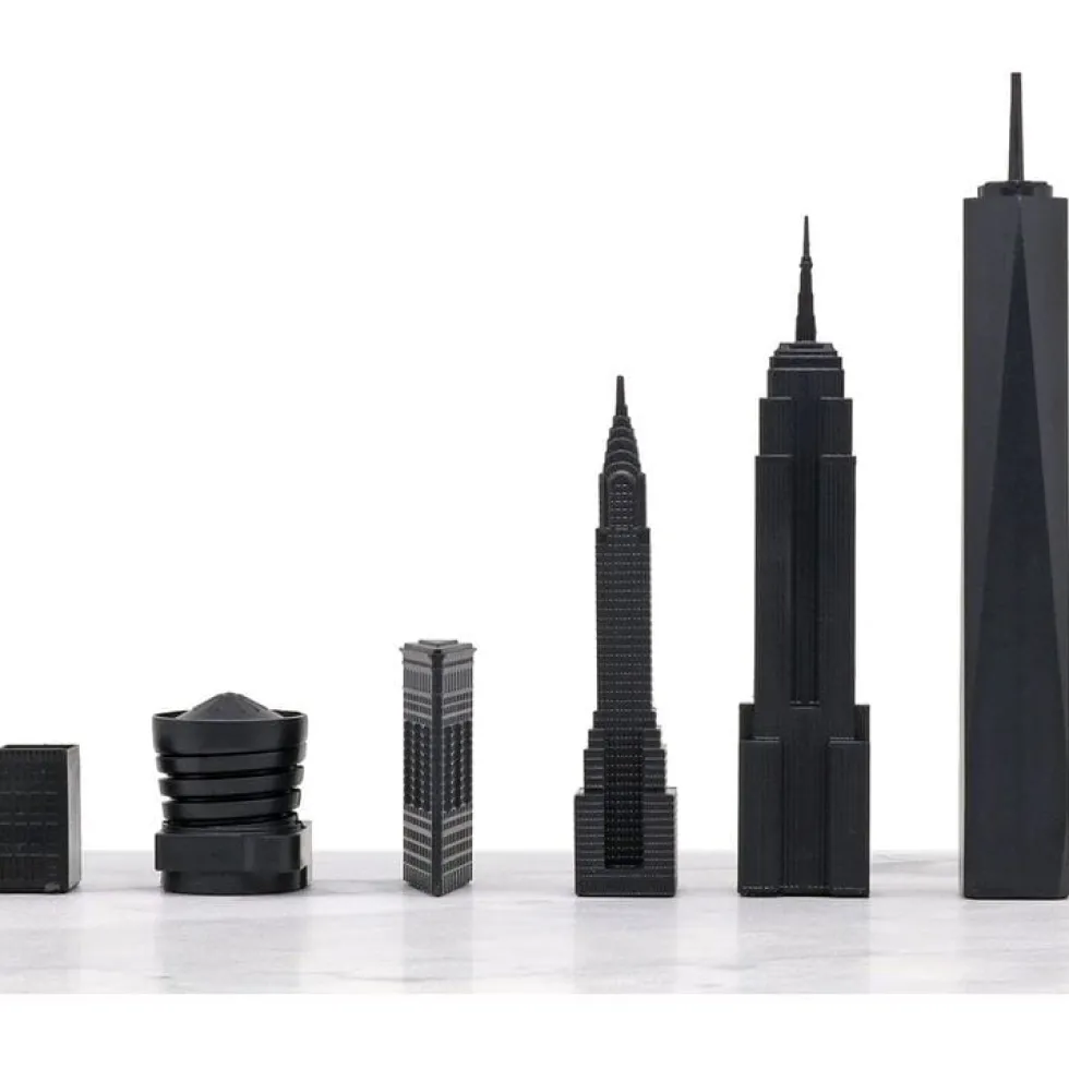 New York Versus Los Angeles Acrylic Chess Set with Black and White Wood Hatch Board