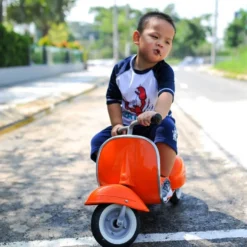 Primo Classic Ride-On Scooter - Orange