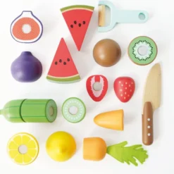 Wooden Chopping Board & Sliceable Play Food