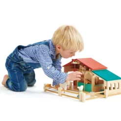 Wooden Tender Leaf Farm Playset